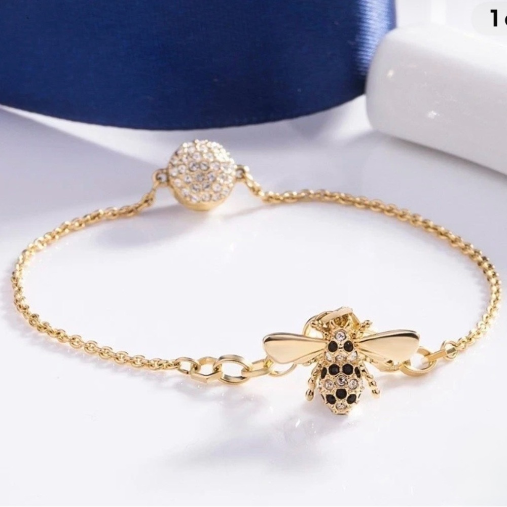 New Swarovski Remix Collection Bracelet with Bee
